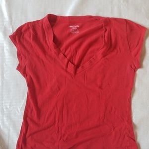 Michelle V-neck red shirt